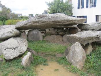 dolmen.jpg